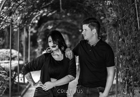 Inspiração e ideias criativas  ensaio fotográfico pré casamento de casal
 na Av. Paulista
'