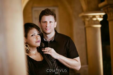 Inspiração e ideias criativas  ensaio fotográfico pré casamento de casal
 na Av. Paulista
'