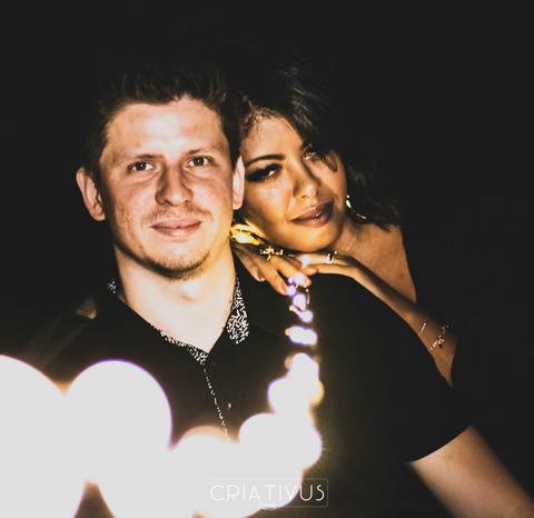 Inspiração e ideias criativas  ensaio fotográfico pré casamento de casal
 na Av. Paulista
'