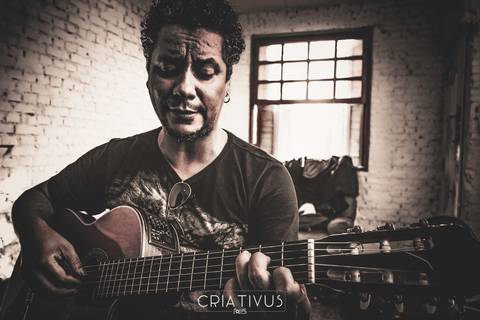 Inspiração e ideias criativas  ensaio fotográfico  de artista cantor e musico em São Paulo'