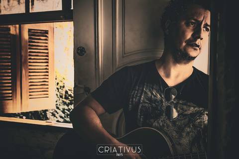 Inspiração e ideias criativas  ensaio fotográfico  de artista cantor e musico em São Paulo'