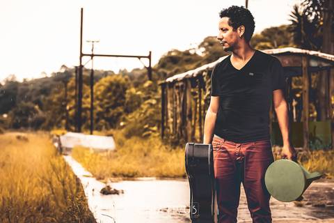 Inspiração e ideias criativas  ensaio fotográfico de artista cantor e musico em São Roque'