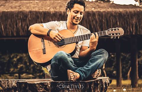 Inspiração e ideias criativas  ensaio fotográfico de artista cantor e musico em São Roque'