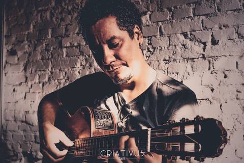  Inspiração e ideias criativas  ensaio fotográfico de artista cantor e musico no cinema'