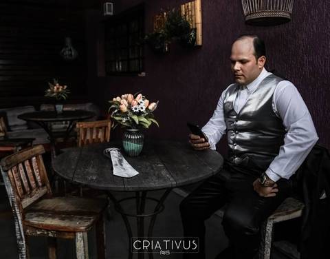 Inspiração e ideias criativas de fotos fotográfico de Making Of do noivo no Lestime de Soi'