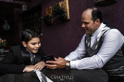 Inspiração e ideias criativas de fotos fotográfico de Making Of do noivo no Lestime de Soi'