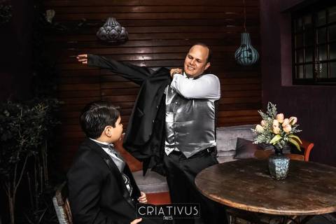 Inspiração e ideias criativas de fotos fotográfico de Making Of do noivo no Lestime de Soi'