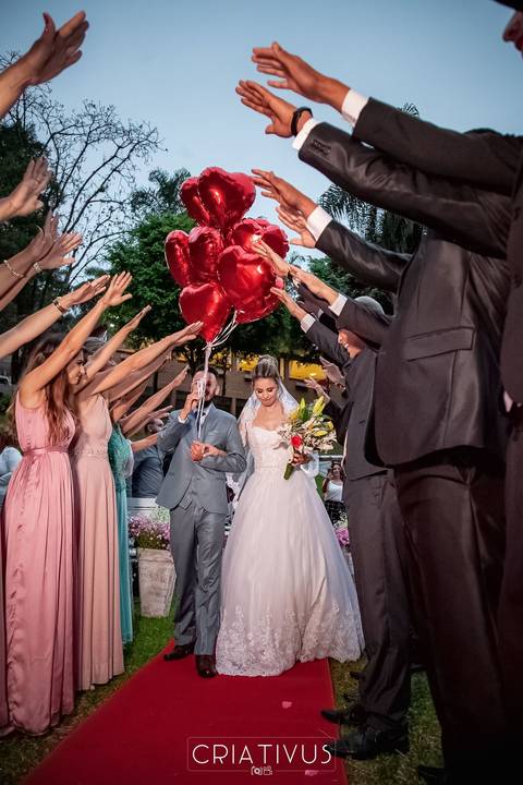 Inspiração e ideias criativas de fotos fotográfico de casamento com as madrinhas no Sítio dos Netinhos '