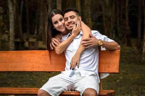 Inspiração e ideias criativas  ensaio fotográfico pré casamento de casal Parque do Carmo'