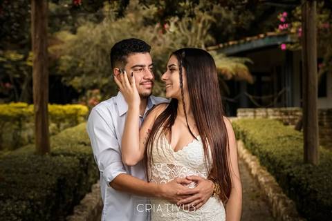 Inspiração e ideias criativas  ensaio fotográfico pré casamento de casal Parque do Carmo'