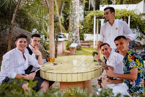 Inspiração e ideias criativas de fotos fotográfico de casamento com os padrinhos no Sítio Della Torre'