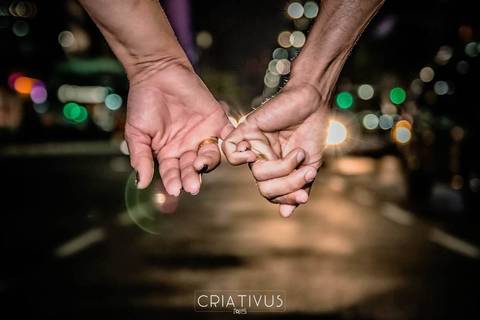 Inspiração e ideias criativas  ensaio fotográfico pré casamento de casal Av. Paulista'