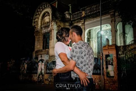 Inspiração e ideias criativas  ensaio fotográfico pré casamento de casal Av. Paulista'