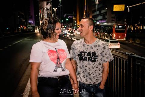 Inspiração e ideias criativas  ensaio fotográfico pré casamento de casal Av. Paulista'