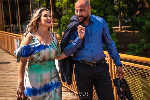 Inspiração e ideias criativas  ensaio fotográfico pré casamento de casal no Rio Piracicaba'