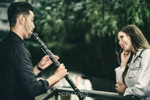 Inspiração e ideias criativas  ensaio fotográfico pré casamento de casal na Av. Paulista'