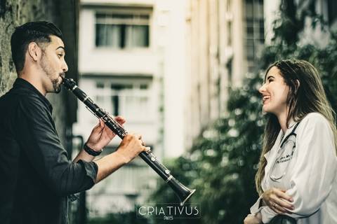 Inspiração e ideias criativas  ensaio fotográfico pré casamento de casal na Av. Paulista'