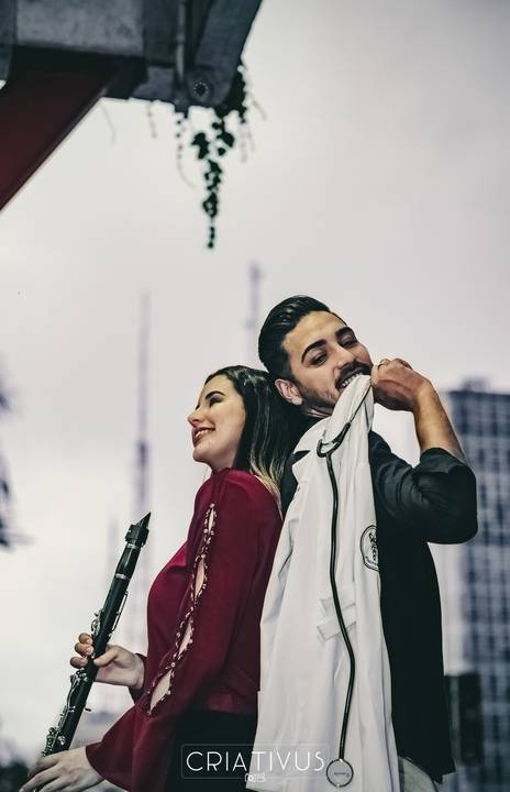 Inspiração e ideias criativas  ensaio fotográfico pré casamento de casal na Av. Paulista'