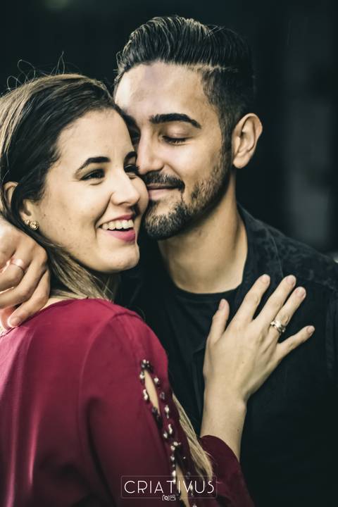 Inspiração e ideias criativas  ensaio fotográfico pré casamento de casal na Av. Paulista'