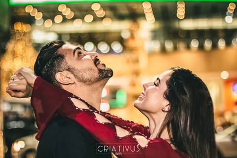 Inspiração e ideias criativas  ensaio fotográfico pré casamento de casal na Av. Paulista'