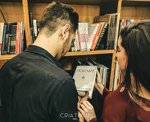 Inspiração e ideias criativas  ensaio fotográfico pré casamento de casal no Edifício conjunto Nacional '