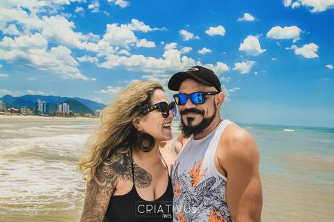 Inspiração e ideias criativas  ensaio fotográfico pré casamento de casal Píer de Mongaguá'