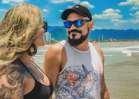 Inspiração e ideias criativas  ensaio fotográfico pré casamento de casal Píer de Mongaguá'