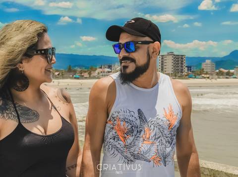 Inspiração e ideias criativas  ensaio fotográfico pré casamento de casal Píer de Mongaguá'