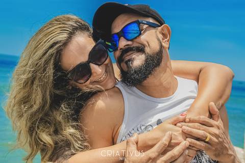 Inspiração e ideias criativas  ensaio fotográfico pré casamento de casal Píer de Mongaguá'