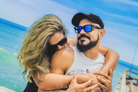 Inspiração e ideias criativas  ensaio fotográfico pré casamento de casal Píer de Mongaguá'