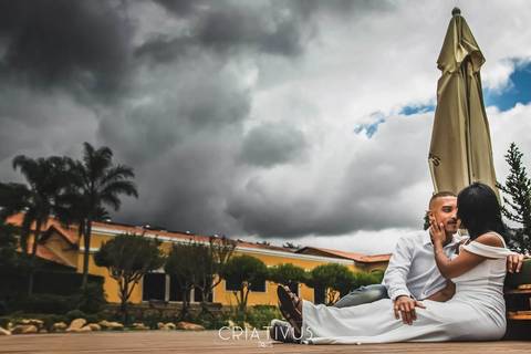 Inspiração e ideias criativas  ensaio fotográfico pré casamento de casal em São Roque'