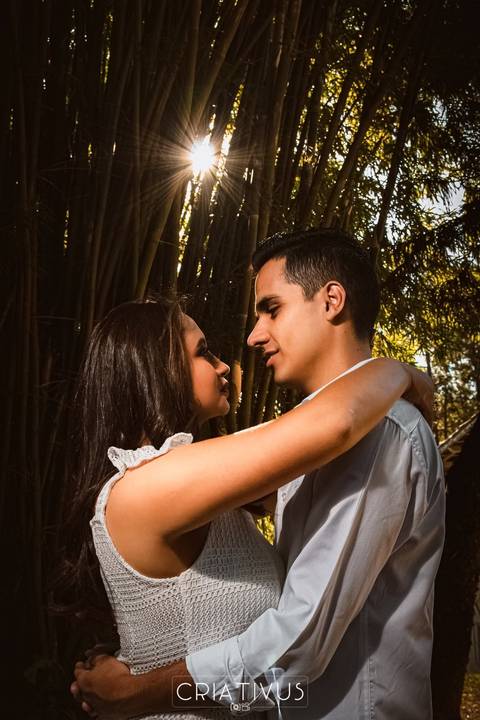 Inspiração e ideias criativas  ensaio fotográfico pré casamento de casal na Chácara Além do Horizonte'