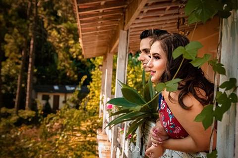Inspiração e ideias criativas  ensaio fotográfico pré casamento de casal na Chácara Além do Horizonte'