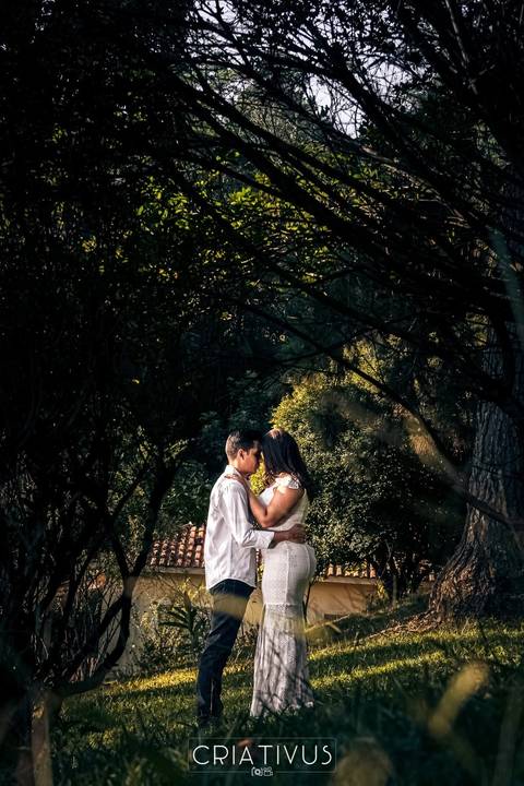 Inspiração e ideias criativas  ensaio fotográfico pré casamento de casal na Chácara Além do Horizonte'