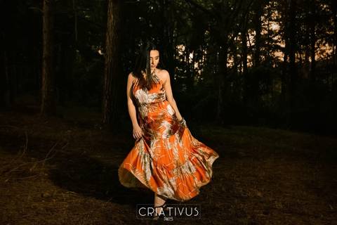 Inspiração e ideias criativas de ensaio girl power ensaio girl boss Ensaio Fotográfico feminino na Aldeia da Serra'