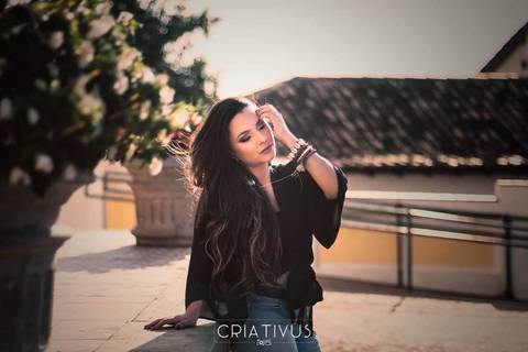 Inspiração e ideias criativas de ensaio girl power ensaio girl boss Ensaio Fotográfico feminino na Aldeia da Serra'