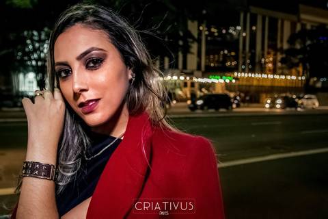Inspiração e ideias criativas de ensaio girl power ensaio girl boss Ensaio Fotográfico feminino na Av. Paulista'
