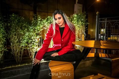 Inspiração e ideias criativas de ensaio girl power ensaio girl boss Ensaio Fotográfico feminino na Av. Paulista'