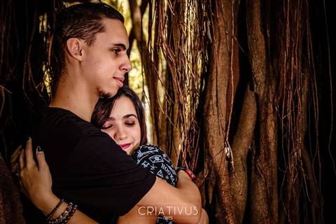  Inspiração e ideias criativas  ensaio fotográfico pré casamento de casal no parque Ibirapuera'