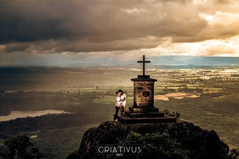 Inspiração e ideias criativas  ensaio fotográfico pré casamento de casal Fazenda Ipanema'