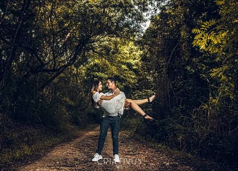 Inspiração e ideias criativas  ensaio fotográfico pré casamento de casal Fazenda Ipanema'