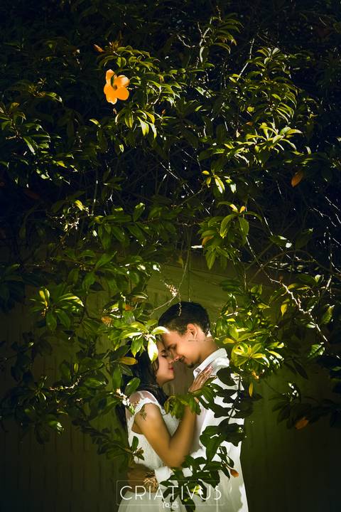 Inspiração e ideias criativas  ensaio fotográfico pré casamento de casal na Associação Santa Terezinha'