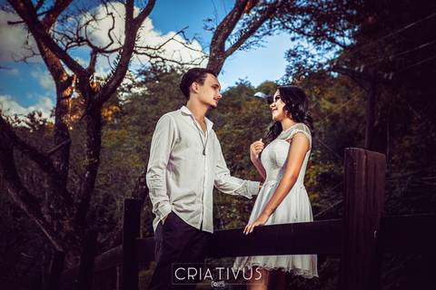 Inspiração e ideias criativas  ensaio fotográfico pré casamento de casal na Associação Santa Terezinha'
