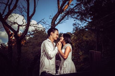 Inspiração e ideias criativas  ensaio fotográfico pré casamento de casal na Associação Santa Terezinha'