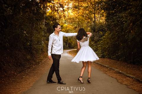 Inspiração e ideias criativas  ensaio fotográfico pré casamento de casal na Associação Santa Terezinha'