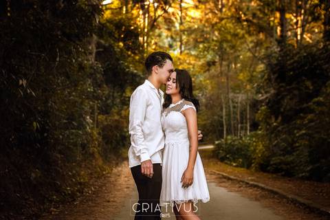 Inspiração e ideias criativas  ensaio fotográfico pré casamento de casal na Associação Santa Terezinha'