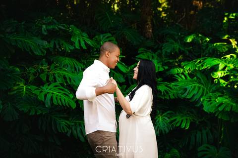 Inspiração e ideias criativas de ensaios fotográfico de gestante no Orquidário Maylasky'