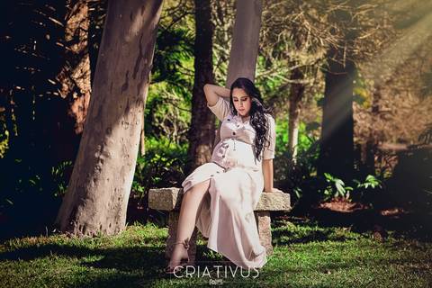 Inspiração e ideias criativas de ensaios fotográfico de gestante no Orquidário Maylasky'