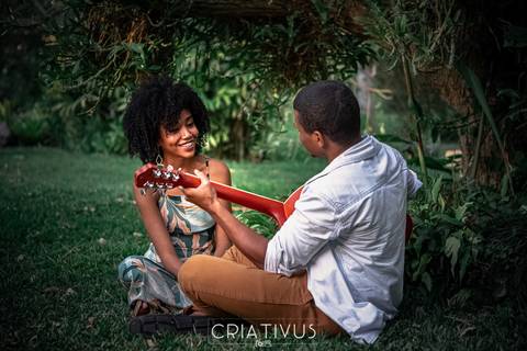 Inspiração e ideias criativas  ensaio fotográfico pré casamento de casal no Orquidário Maylasky'