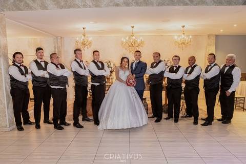 Inspiração e ideias criativas de fotos fotográfico de casamento com os padrinhos ​no Espaço Mariana'